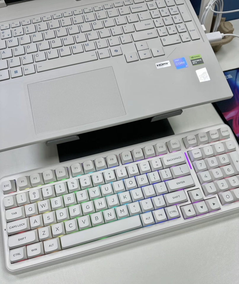Gaming Keyboard Bluetooth - MCHOSE K99 V3 Anpassbare mechanische Tastatur,